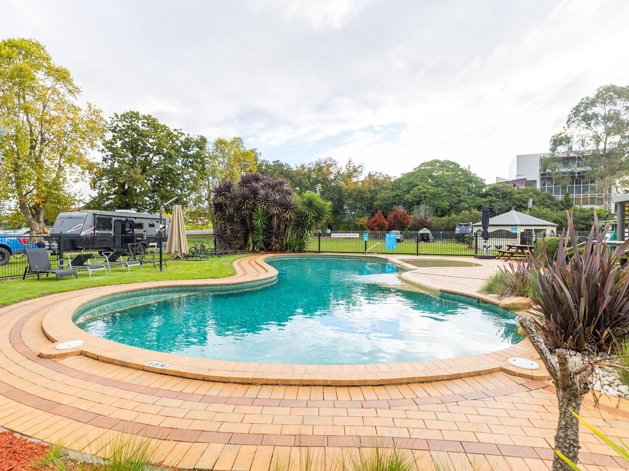 NRMA Bairnsdale Riverside Holiday Park Dış mekan fotoğraf