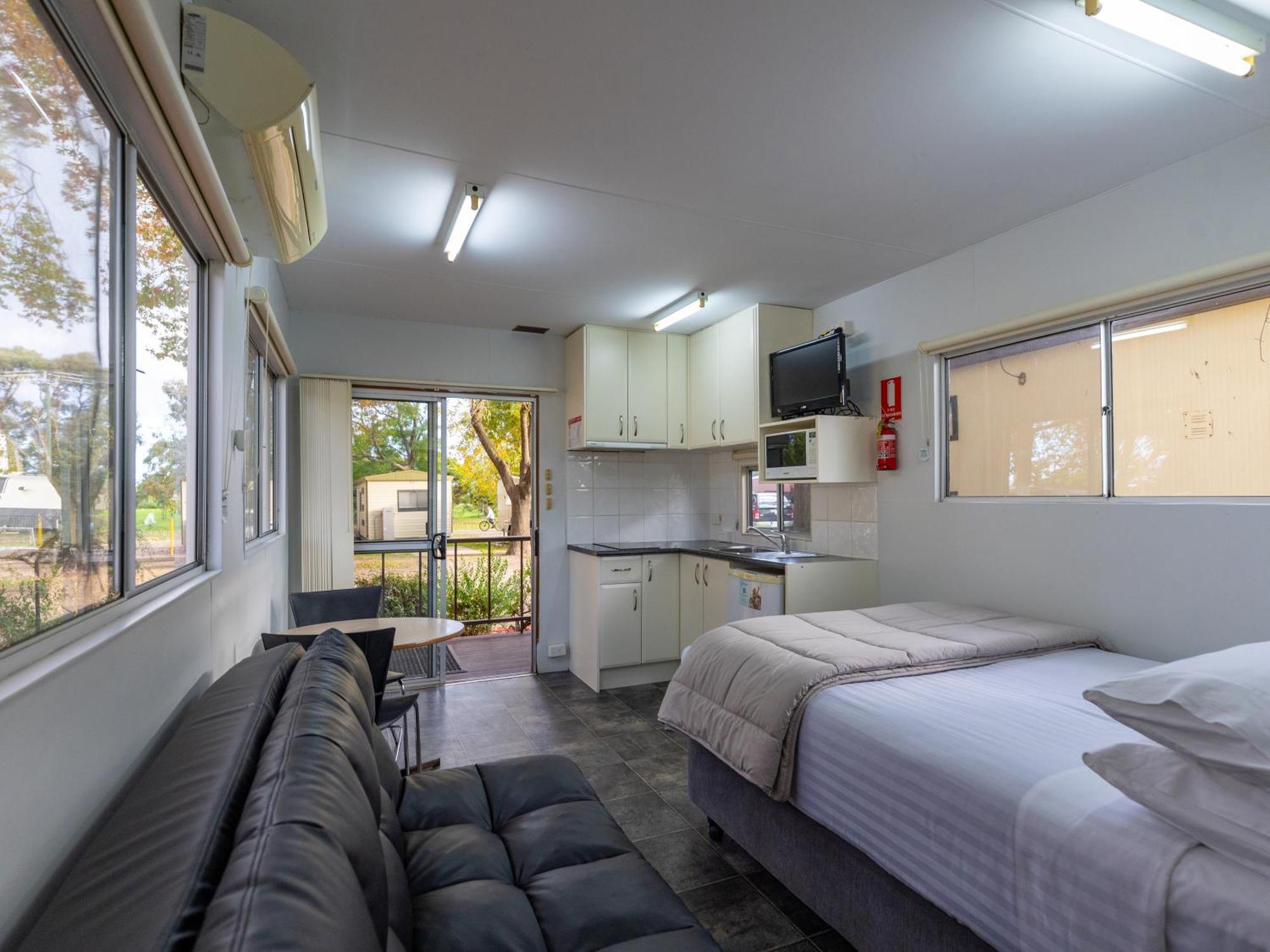 NRMA Bairnsdale Riverside Holiday Park Oda fotoğraf